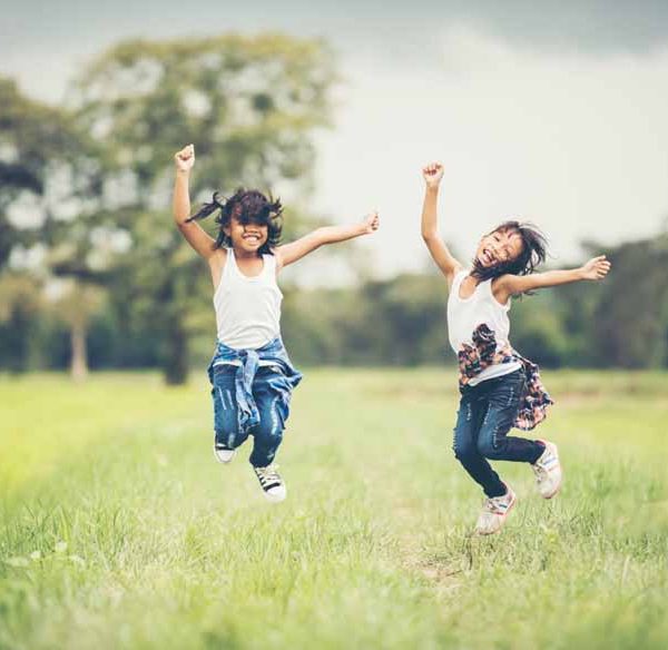 How to Raise Happy Kids: 10 Effective Parenting Tips