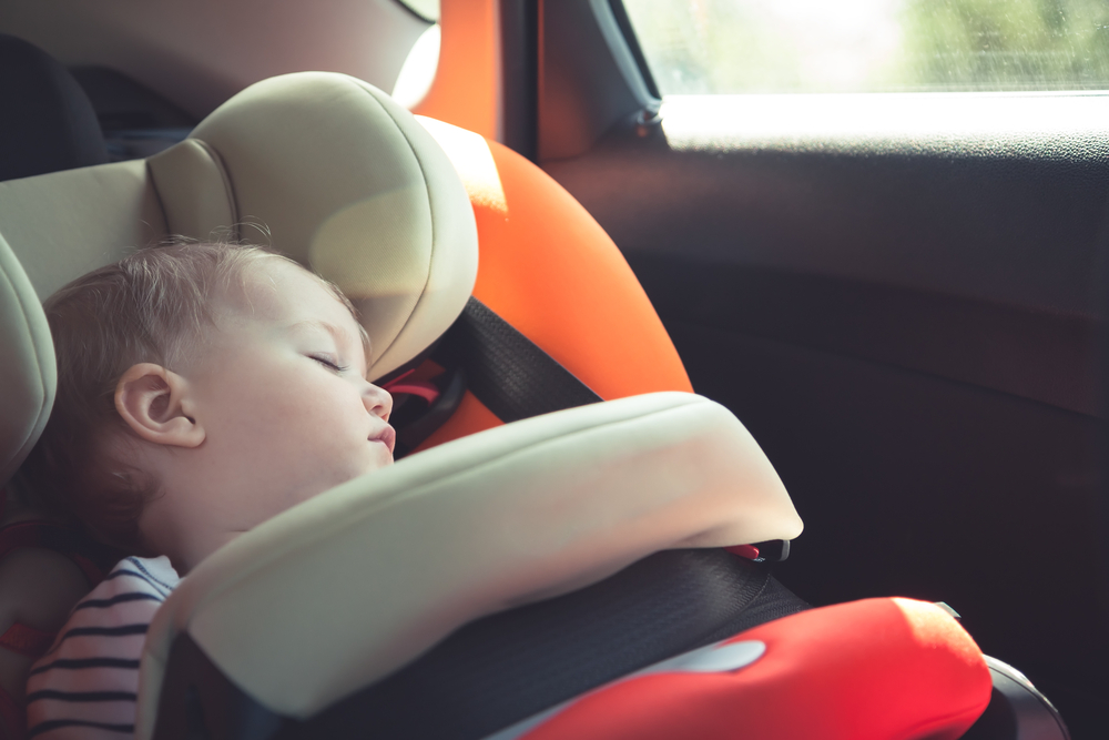 10 Ways to Maintain Your Baby’s Sleep Schedule While Traveling