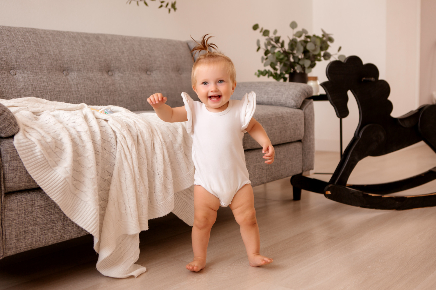 What Is The Age When Babies Stand Alone Baby Walking Stages And Tips 