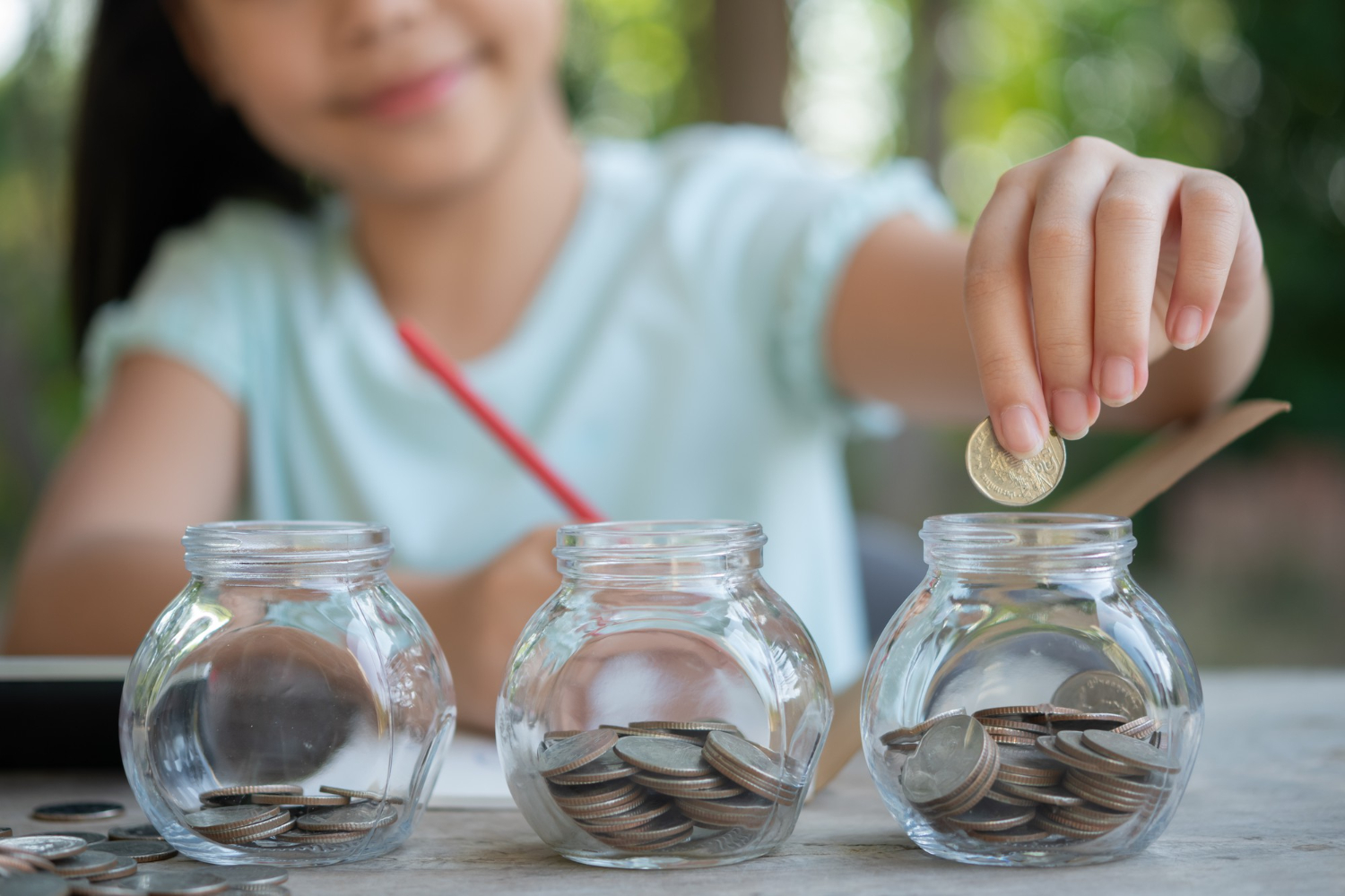 Teaching financial literacy to kids: Importance and strategies