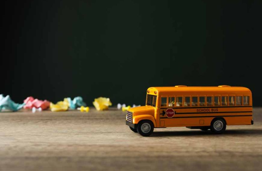 Essential School Bus Safety Rules, Guidelines & Etiquette for Children