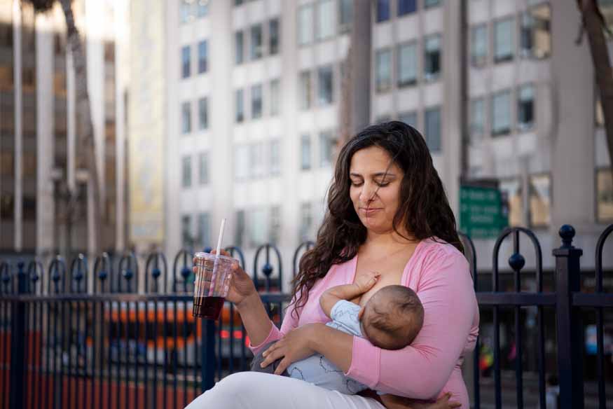 breastfeeding-while-travelling