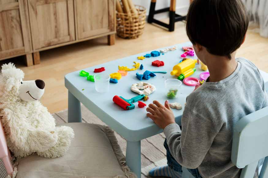 toddler-activity-table