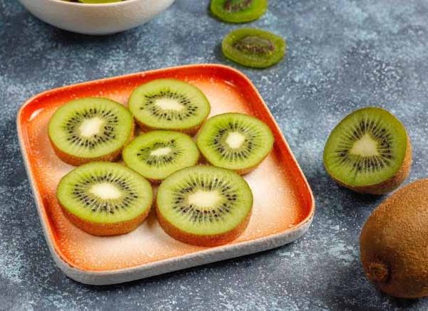 kids-need-to-eat-more-kiwi