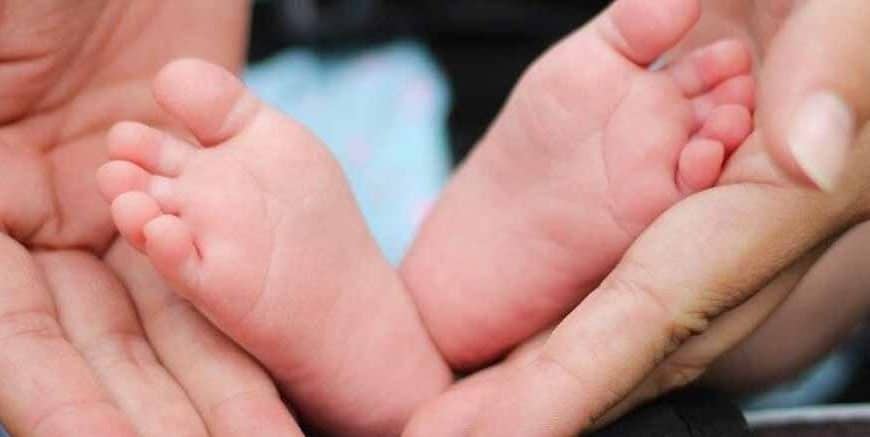 flat-feet-babies